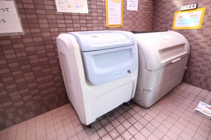 ビクトワ－ル二条の物件外観写真