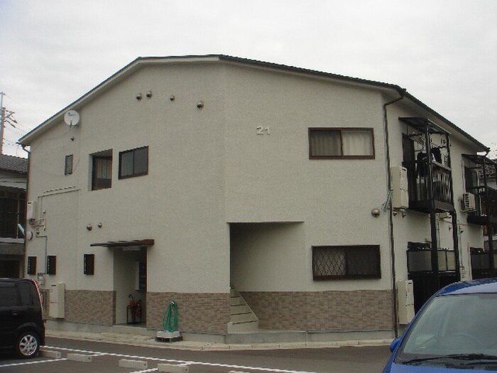 白芳荘２１号館の物件外観写真