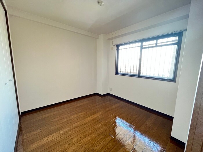 ラ・フローリスの物件内観写真