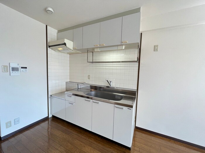 ラ・フローリスの物件内観写真