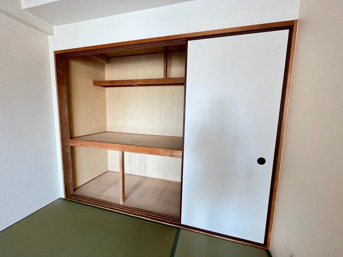 ラ・フローリスの物件内観写真