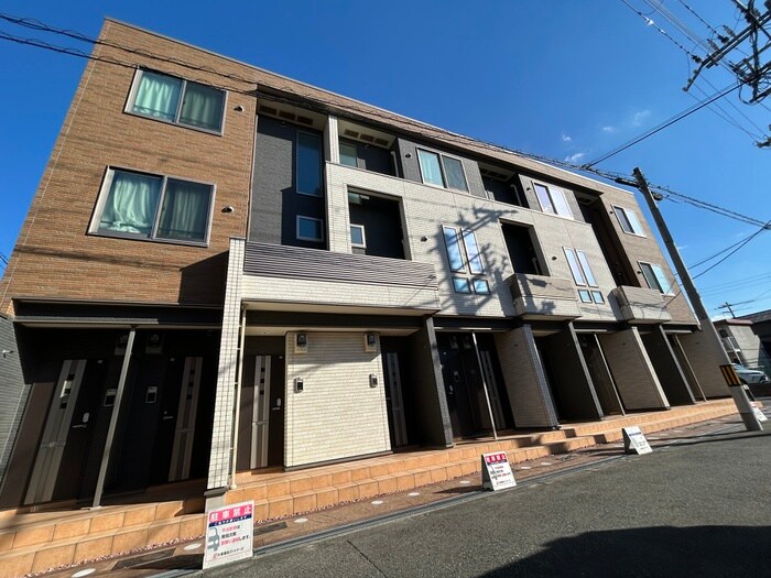 グランソレイユの物件外観写真