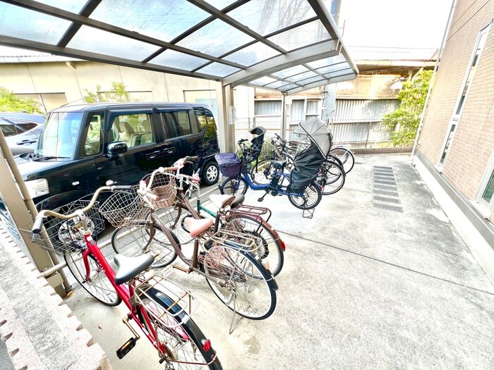 Station side courtの物件外観写真