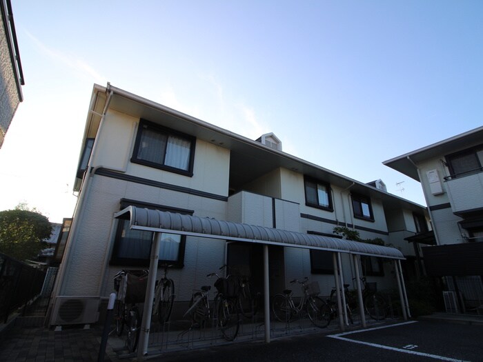 アパートメントｆｆ　A棟の物件外観写真