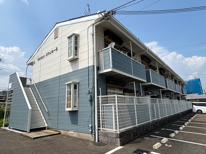 メゾンぷれじゅーるの物件外観写真