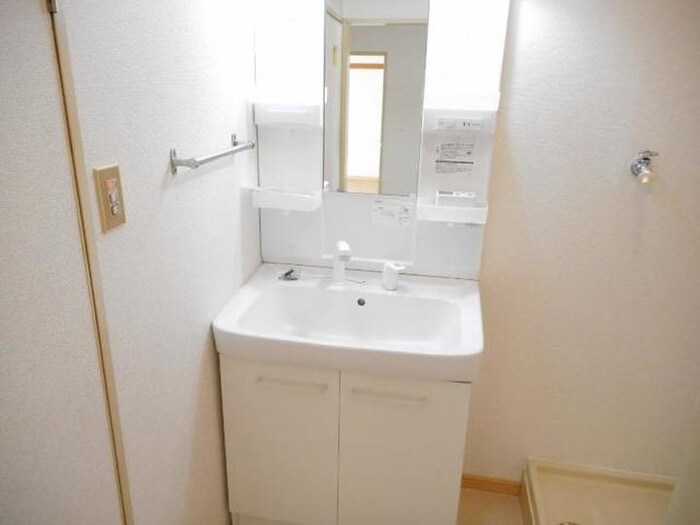 メゾンぷれじゅーるの物件内観写真