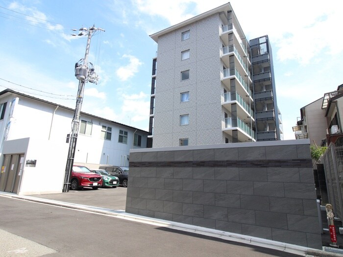 ｴｽﾘｰﾄﾞ京都梅小路ｱｳﾞｪﾆﾃ(415)の物件外観写真