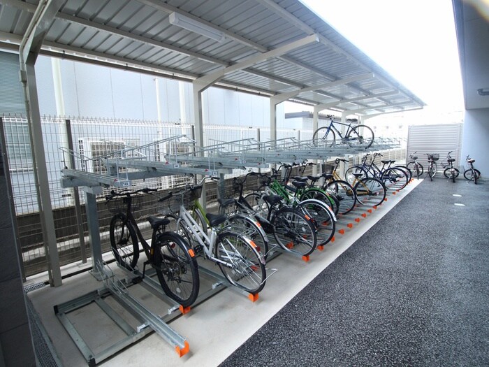 ｴｽﾘｰﾄﾞ京都梅小路ｱｳﾞｪﾆﾃ(415)の物件外観写真