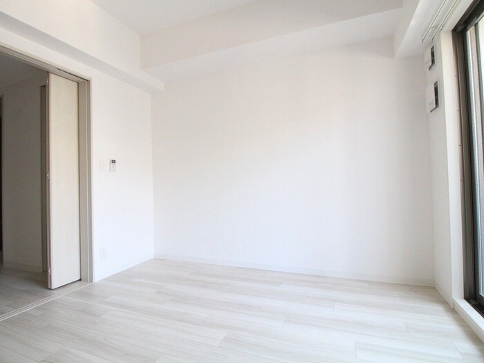 ワールドアイ神戸湊町(201)の物件内観写真