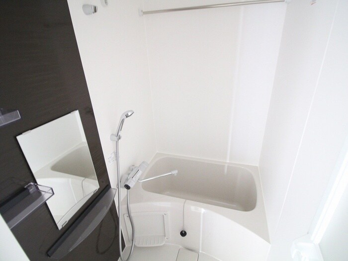 ワールドアイ神戸湊町(201)の物件内観写真