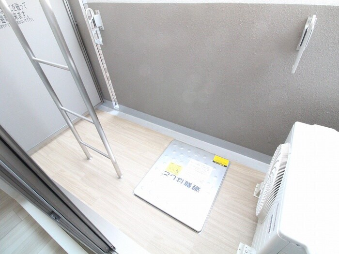 ワールドアイ神戸湊町(201)の物件内観写真