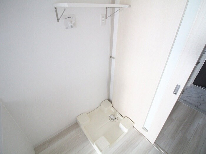 ワールドアイ神戸湊町(201)の物件内観写真