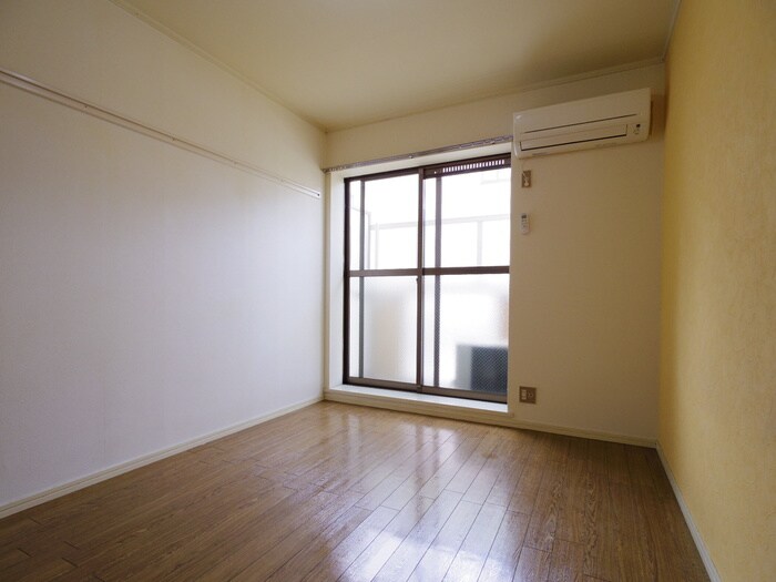 ミリオネーアの物件内観写真