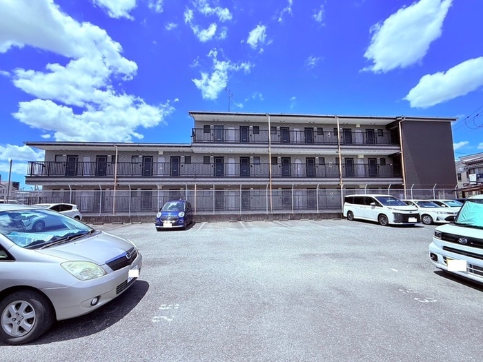 サンフォレストスギモトの物件外観写真