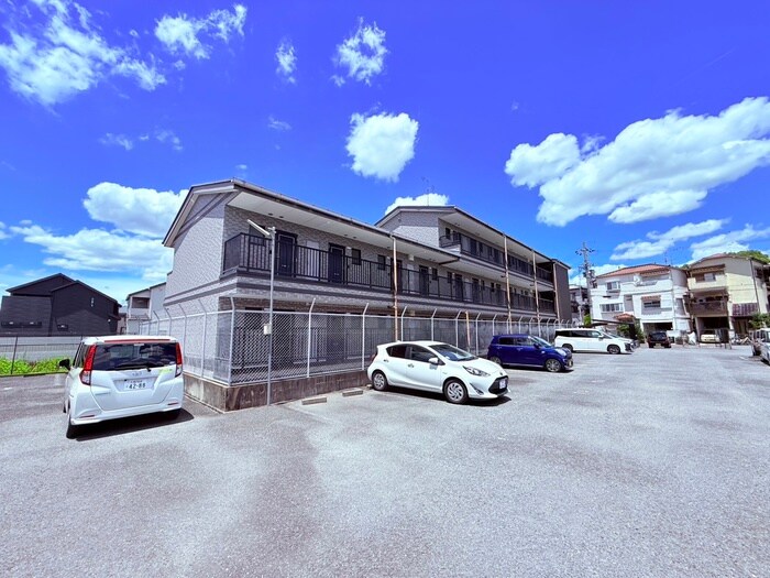 サンフォレストスギモトの物件外観写真