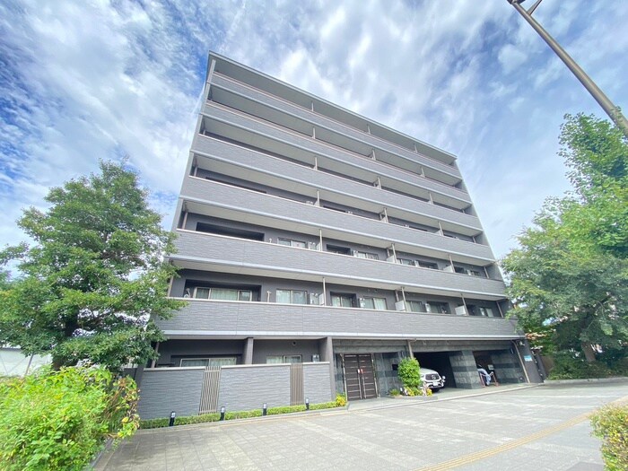 ルーエ五条堀川の物件外観写真