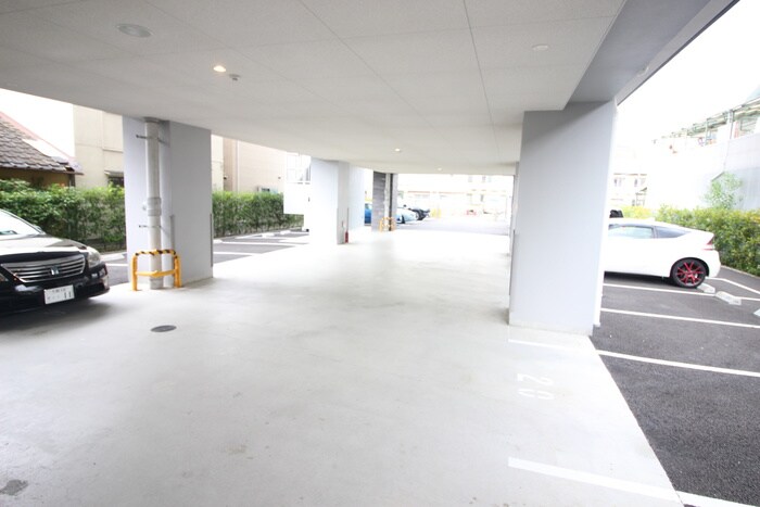 LANI TOYONAKA（ﾗﾆ　ﾄﾖﾅｶ）の物件外観写真