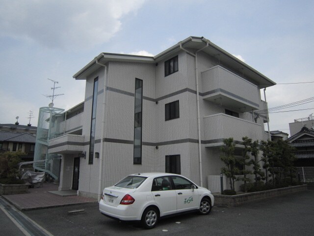 サンロ－ゼＭＩＹＡＴＡの物件外観写真