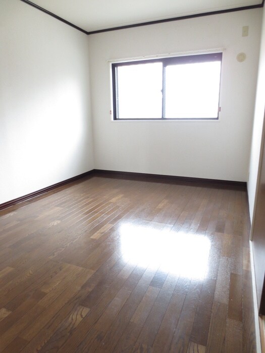 サンロ－ゼＭＩＹＡＴＡの物件内観写真