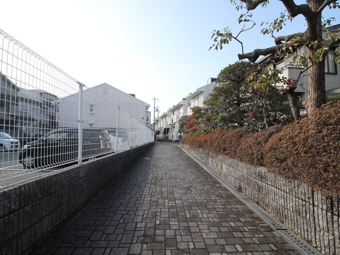 ゴ－ルドヴァレイタウンＡ棟の物件外観写真