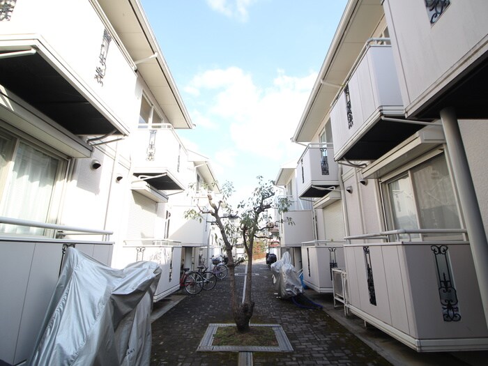 ゴ－ルドヴァレイタウンＡ棟の物件外観写真