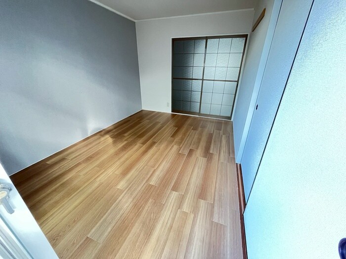 ゴ－ルドヴァレイタウンＡ棟の物件内観写真