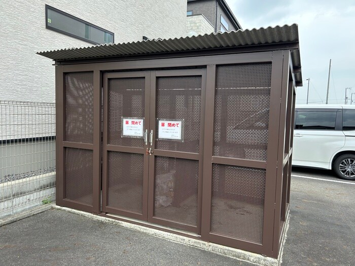 ﾙﾐｴｰﾙ間宮の物件外観写真