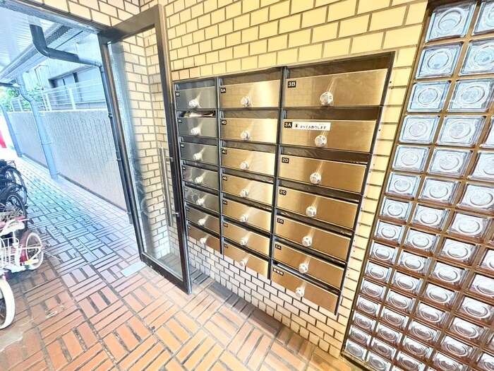 サニークレスト忠の物件外観写真