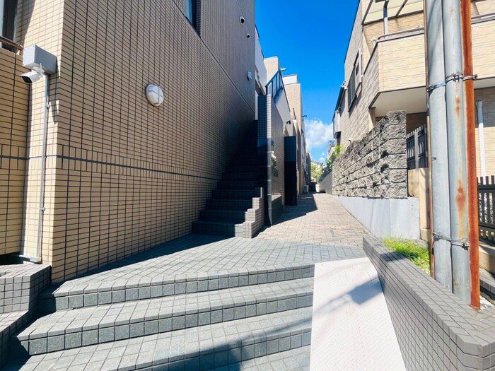 ロイヤルメゾン甲陽園Ⅱの物件外観写真