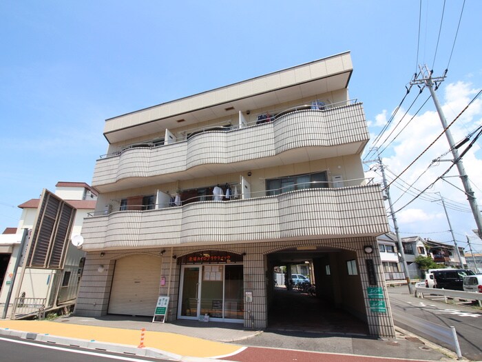 シャンポ－ル松原の物件外観写真