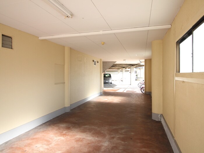 シャンポ－ル松原の物件外観写真