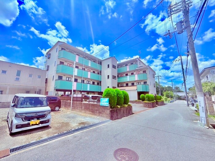 シャングリ・ラの物件外観写真