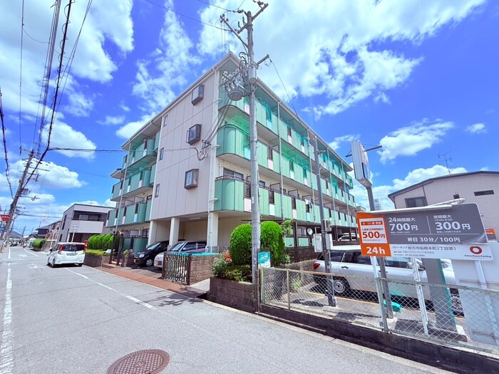 シャングリ・ラの物件外観写真