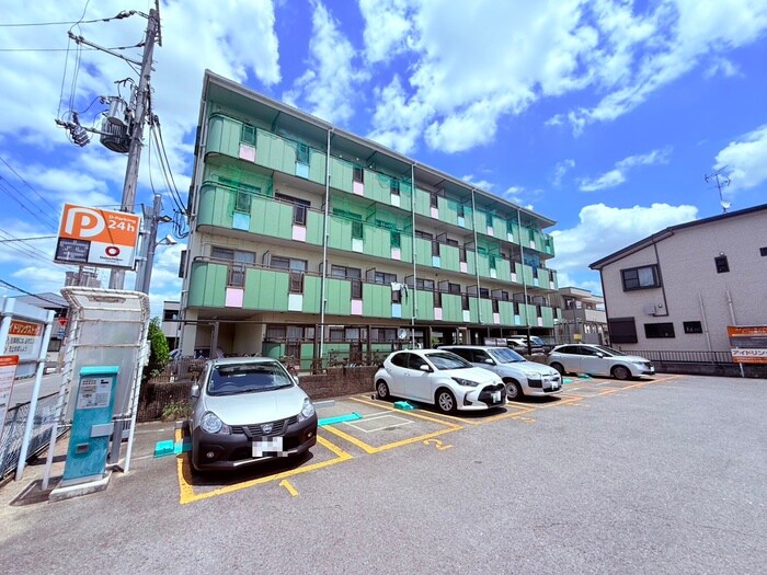 シャングリ・ラの物件外観写真