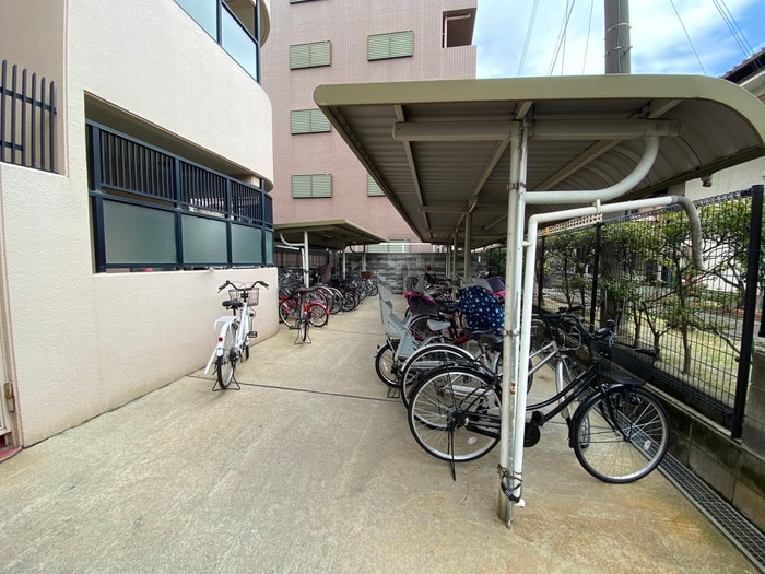 コンフォールの物件外観写真