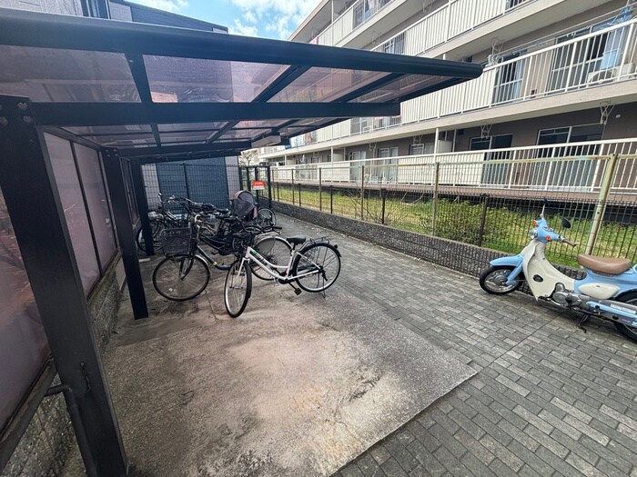 ツインコート六番館の物件外観写真