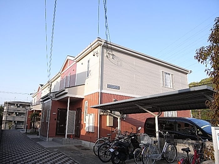 ヒルサイドハウスAの物件外観写真