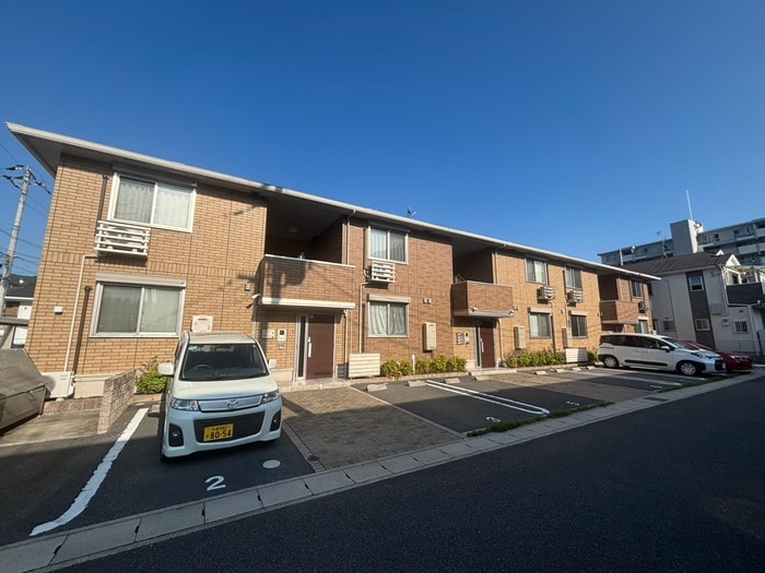 アドヴァンスの物件外観写真