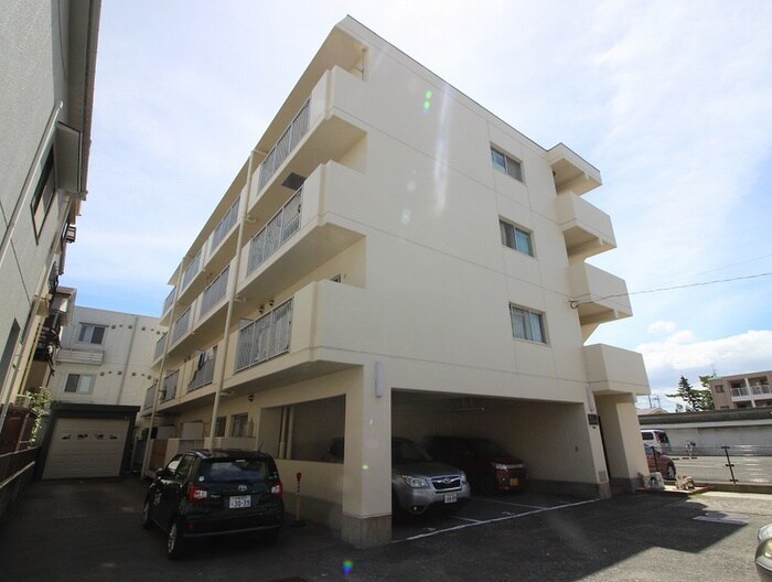 メゾンパラダイスの物件外観写真