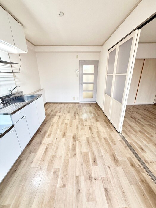 メゾンパラダイスの物件内観写真