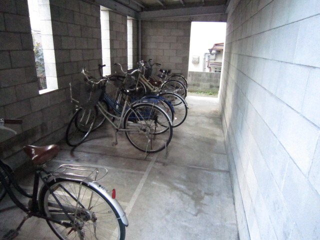 ネオコーポ四条畷の物件外観写真