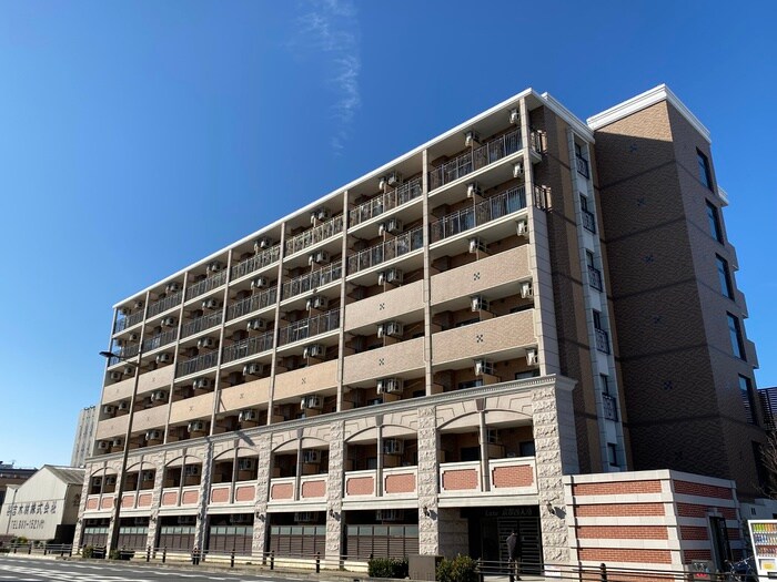 Luxe京都西大路の物件外観写真