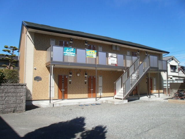 カンフォ－ラの物件外観写真