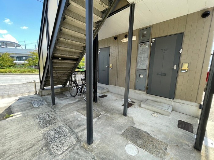 シャルマン淀の物件外観写真