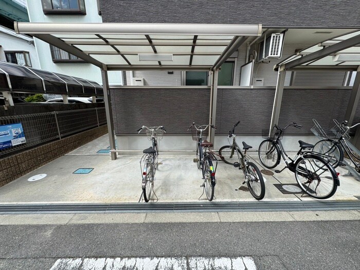 フジパレス中宮の物件外観写真