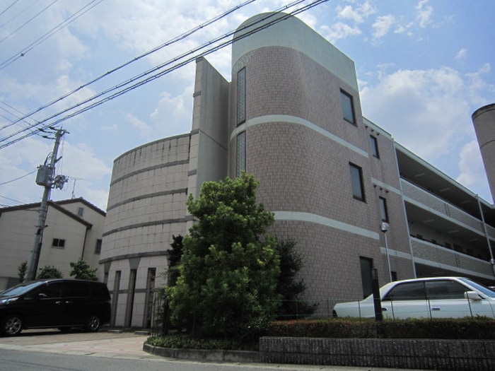 グランビア和の物件外観写真