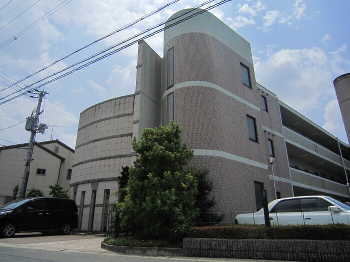 グランビア和の物件外観写真