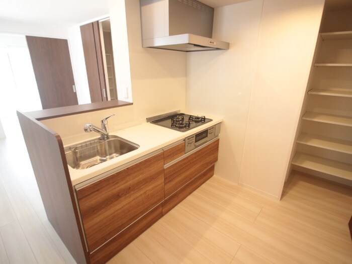 コンフォール甲子園口4丁目の物件内観写真