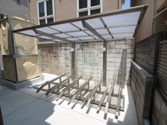 コンフォール甲子園口4丁目の物件外観写真