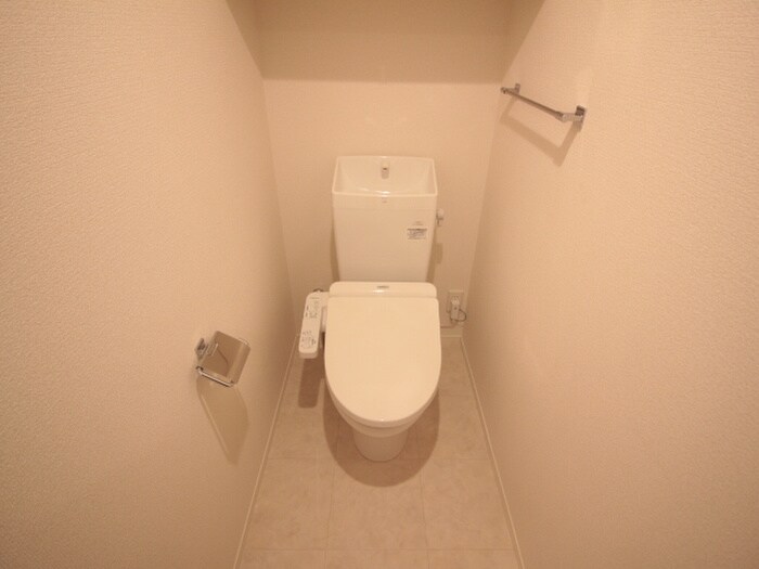 コンフォール甲子園口4丁目の物件内観写真